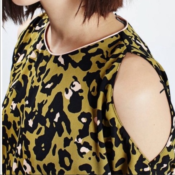 Topshop leopard print cold shoulder top green black pink relaxed boxy fit size 4 - Picture 2 of 8